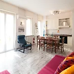 Casina, Close To Train Station