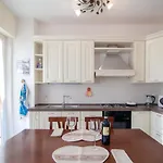 Apartment Casina, Close To Train Station *