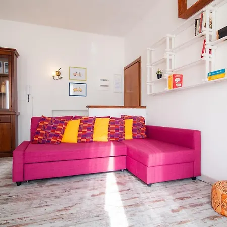 Casina, Close To Train Station Apartment Como