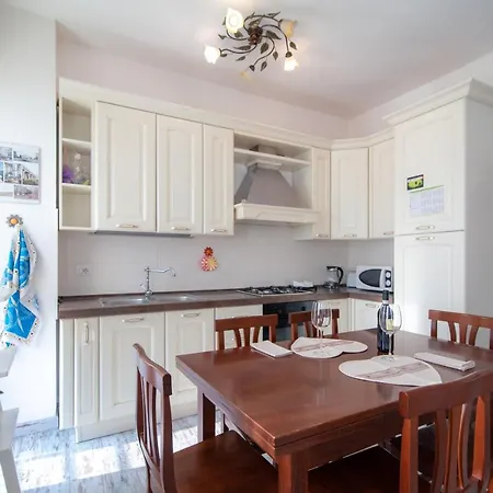 Casina, Close To Train Station Como